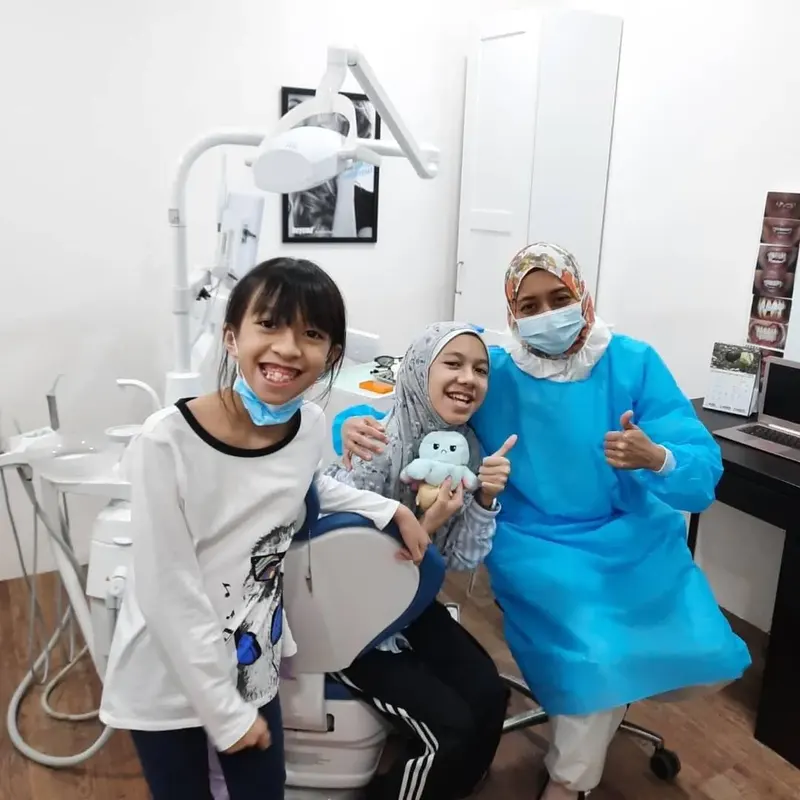 Happy patient at Mawarni Dental Clinic 4